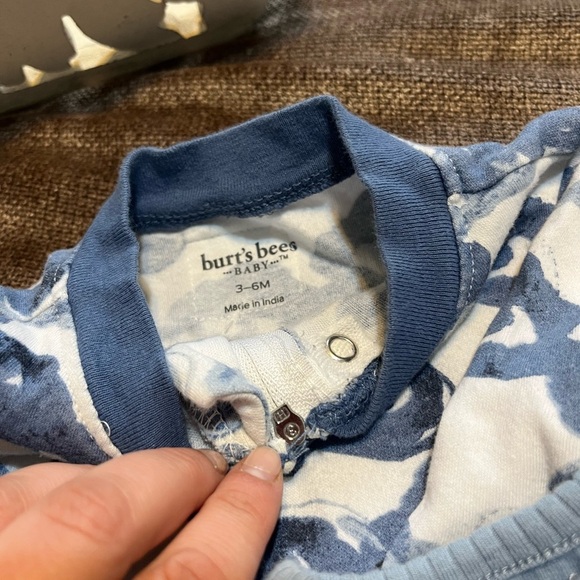 3 Months Set of 4 Baby Bundle: 3 Onesies and 1 Pair of Pants - Blue, Green, Camo - Picture 5 of 7